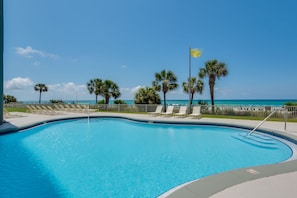 Long Beach Resort pool