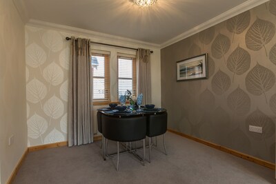 The Neuk, 2 Bedroom Apartment in Stunning Coastal Town Location.