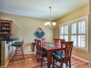 Dining Room with Bar