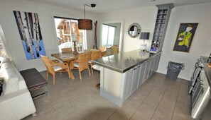 And another of the kitchen