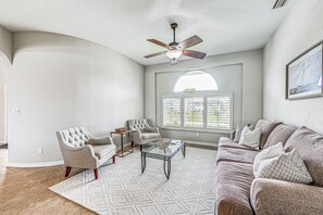 Den | Sleeper Sofa