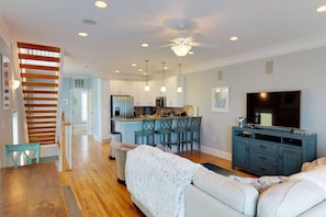 With almost 2,500 square feet, you will not feel cramped in this spacious duplex within walking distance to the beach.