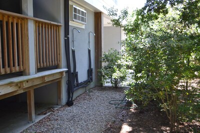 Pet-Friendly Suites with a small fee, short walk to Beaufort Waterfront