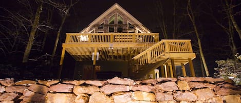 Lake Harmony Lodge Night View