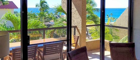 Kailua-Kona Vacation Rental | 2BR | 3BA | 1,200 Sq Ft | Step-Free Access