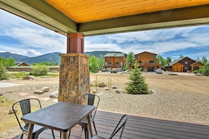 Private Covered Porch | Mountain Views