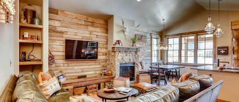 Grand Lake Vacation Rental Cabin | 3BR | 2BA | 1,072 Sq Ft | No Steps Required