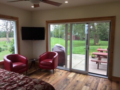 Cozy Country Getaway or Stay - WE ACCEPT BOOKINGS - Near Toronto Newmarket