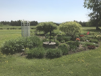 Cozy Country Getaway or Stay - WE ACCEPT BOOKINGS - Near Toronto Newmarket