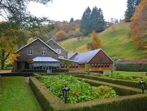 Außenseite Ferienhaus [Sommer]