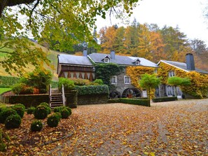 Außenseite Ferienhaus [Sommer]