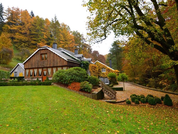 Außenseite Ferienhaus [Sommer]