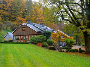 Außenseite Ferienhaus [Sommer]