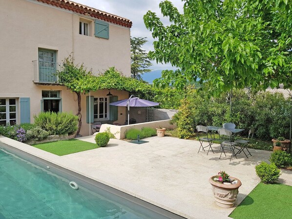 Extérieur maison de vacances [été]