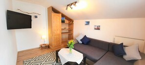 Ferienwohnung Jenner für 2 Personen, 45 qm-Wohnzimmer