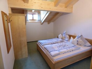 Fewo Hochkalter, 1-2 Personen, 50qm, Balkon-Schlafzimmer