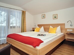 Ferienwohnung Berganemone, für 4 Personen, 69 qm, Balkon-Fewo 3 Berganemone 2. Schlafzimmer