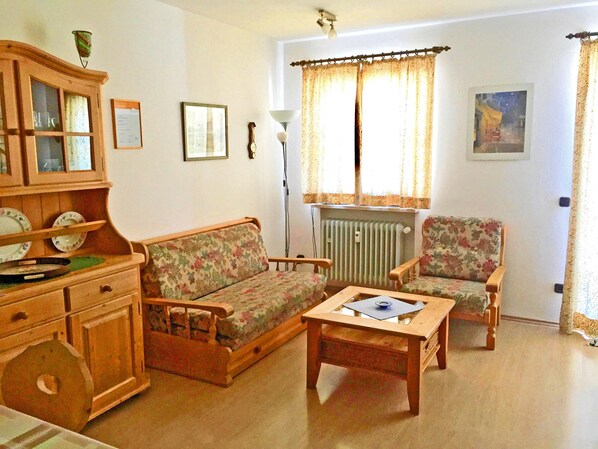 Maisonette-Ferienwohnung 56 qm separates Schlafzimmer und Balkon, App. Nr. 18-Wohnraum