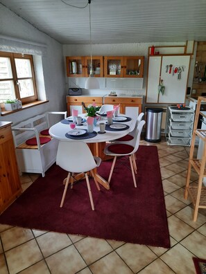 Ferienwohnung für 1-5 Personen (75 qm, EG)