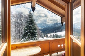 Berggasthaus Steinberg-Alm inkl. Chiemgaukarte (DE Ruhpolding) - Haßlberger Franz - 2126-FeWo Emma Balkon mit Panoramablick