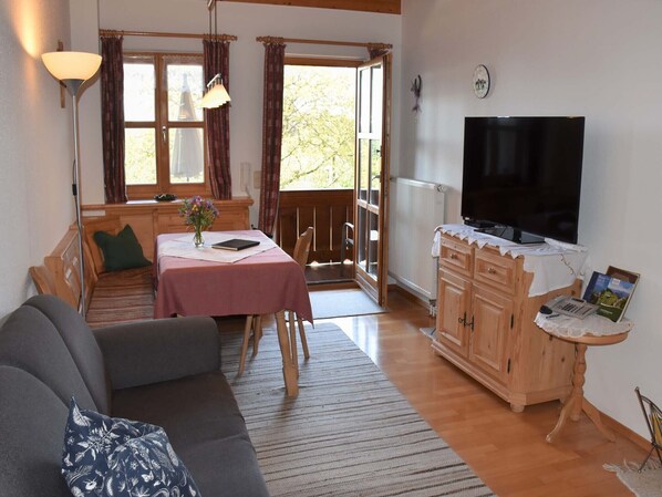 Nr. 5 Ferienwohnung, 40 qm Obergeschoss, 1 separates Schlafzimmer-Wohnbereich