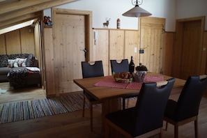 Ferienwohnung Schober Alm mit 2 Schlafzimmer, 2. Stock, Balkon, 66 qm