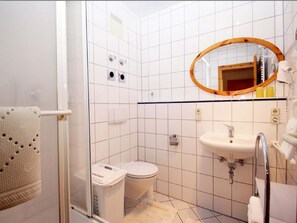 Ferienwohnung Löwenzahn, 40 qm Obergeschoss, 1 separates Schlafzimmer-Bad