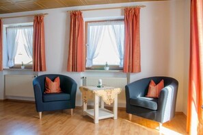 Ferienwohnung 2, 1-2 Personen, 32 qm-Wohnbereich