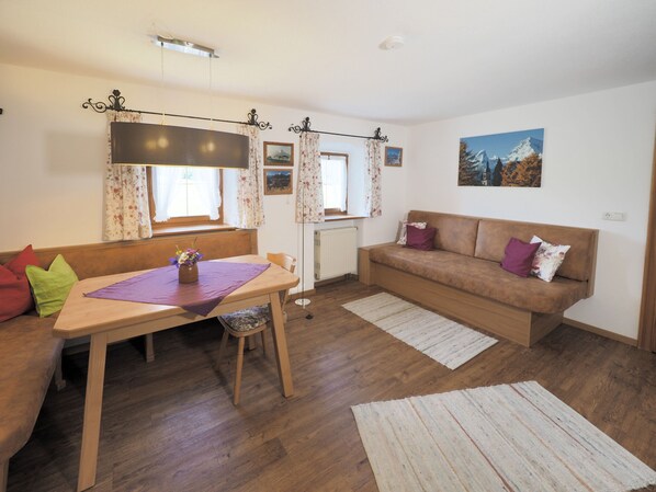 Ferienwohnung Watzmann für 1-2 Pers.,35 m², 1 SZ, Wohnküche, Terrasse-Ferienwohnung Watzmann