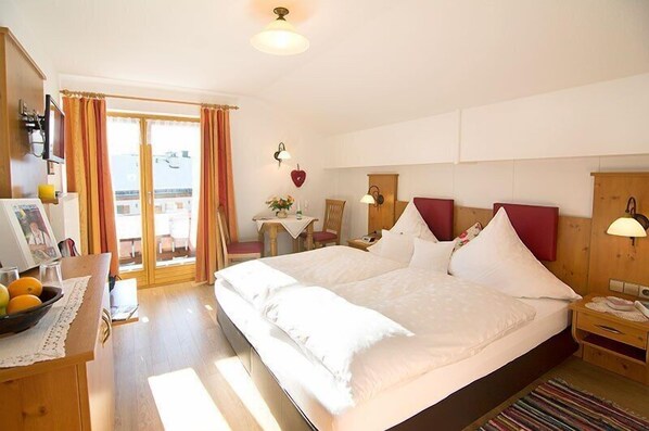 Drei-Raum-Ferienwohnung Unterberg, 56 qm, Küche, Balkon, 2 Schlafzimmer, 2mal DU/WC-unsere Wohnung Unterberg.jpg