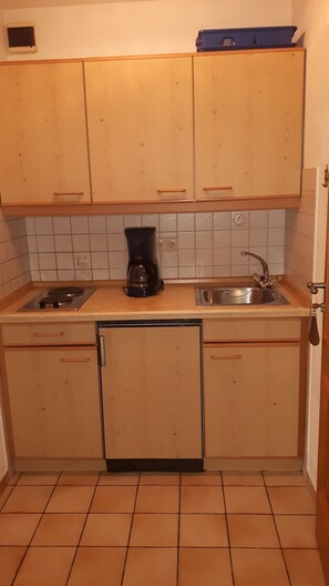 Große Ferienwohnung Wohn/Schlafraum Nr. 3, 30 qm-Küche