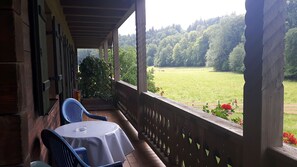 Große Ferienwohnung Wohn/Schlafraum Nr. 3, 30 qm-Balkon