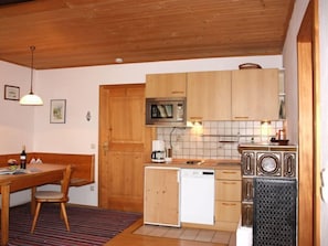 Ferienwohnung 50m², Bauernhof, Balkon, 2 Schlafzimmer, Wohnküche, SAT-TV, W-LAN-Küche