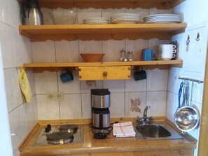 Ferienwohnung Ruhpolding 3 Personen, 1 separates Schlafzimmer, Terrasse, 48 qm-Kochnische