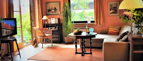 Ferienwohnung mit 1 Schlafzimmer und Südwestterrasse-Wohnbereich