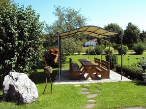 Paulhuberhof (DE Chieming) - Siglreithmayr Claudia - 0111567-Sitzplatz im Garten