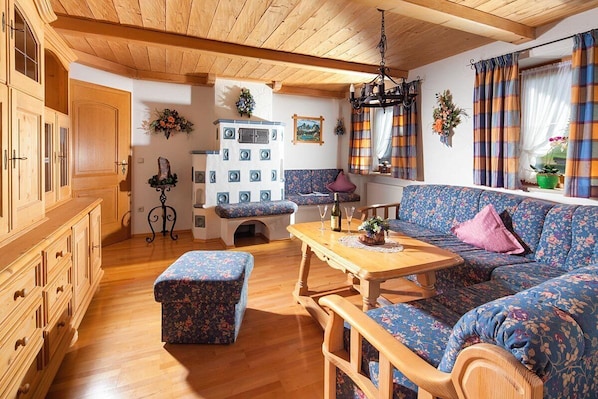 Ferienwohnung 2 Komfort für 1-4 Pers.-Wohnzimmer
