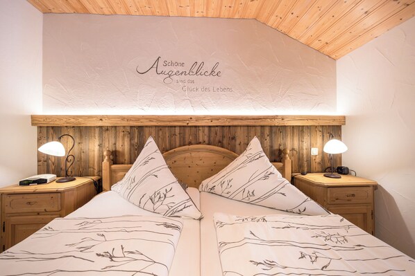 Ferienwohnung "Regina" 60 qm - 2 Schlafzimmer-Schlafzimmer