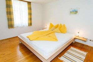 Ferienwohnung 12 Hochfelln, 55qm, Balkon, Küche, 1 Schlafzimmer, 1 Wohnschlafz.-Schlafzimmer