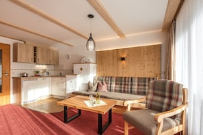 6 Ferienwohnung Typ B 53 qm, Balkon, 1 Schlafzimmer, 1 Wohnzimmer, max 2 P, WLAN-Wohn-Küche
