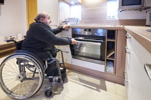 Ferienwohnung Unterstadel 37 qm für 1-3 Personen barrierefrei-Küche