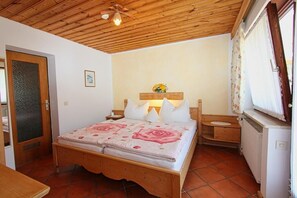 Ferienwohnung für1-2 Pers., ca. 37 m², 1 Schlafzimmer, Wohnraum, Terrasse-Schlafzimmer