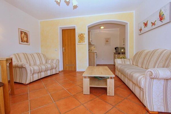 Ferienwohnung für1-2 Pers., ca. 37 m², 1 Schlafzimmer, Wohnraum, Terrasse-Wohnraum