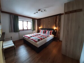 Ferienwohnung Hintersee, 1-2 Personen, 50 qm, Balkon mit Bergblick, W-LAN-Hintersee