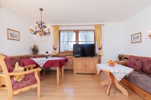 Ein-Raum-Ferienwohnung 42qm, Dusche/WC, Küche, Balkon-Ein-Raum Ferienwohnung im Landhaus Andrea