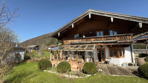 Ferienwohnung mit 44 qm, Terrasse, Kochnische und 1 Schlafzimmer für 3 Personen-Haus Bachl