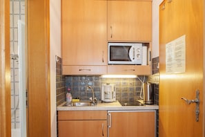 Ein-Raum-Ferienwohnung, 27qm, Bad/WC, Küchenzeile, Balkon-Küche - App. 3