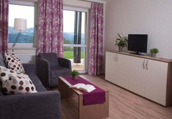 Ferienwohnung 2 Berchtesgaden, 2 Schlafzimmer, TV, 4 Sterne, 6 Pers.-Wohnraum