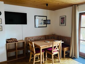 Ferienwohnung Nr. 09, 50 m², 1-4 Personen, 1 sep. Schlafzimmer, Terrasse, WLAN-Essecke