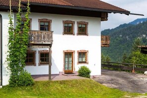 Ferienwohnung Brunnerlehen, 105qm für 5 Personen-Terrasse